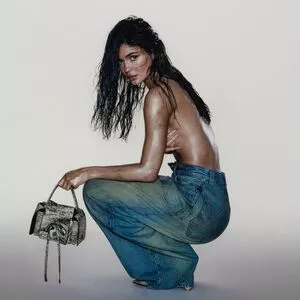 Kylie Jenner Onlyfans Leaked Nude Image #UYCs43SCKr
