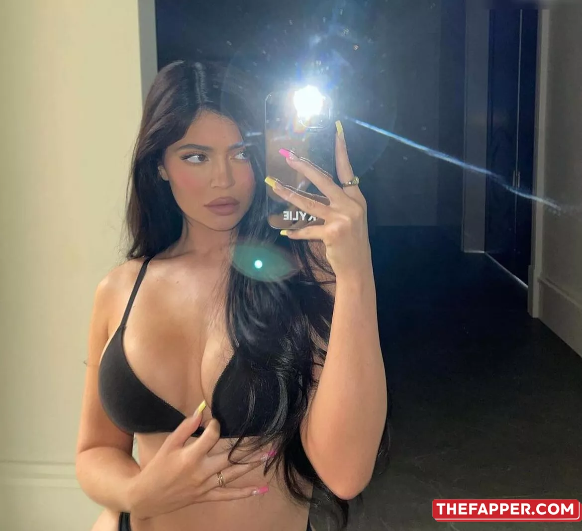 Kylie Jenner  Onlyfans Leaked Nude Image #bI24To9dgy