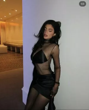 Kylie Jenner Onlyfans Leaked Nude Image #g5g6qweZMa