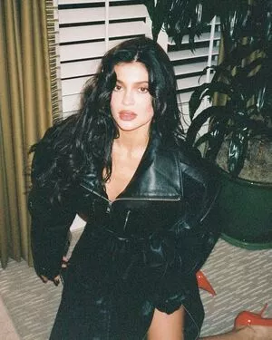 Kylie Jenner Onlyfans Leaked Nude Image #j0chXb8S6R