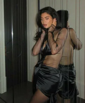 Kylie Jenner Onlyfans Leaked Nude Image #l10eIi3EiP
