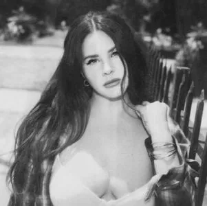 Lana Del Rey Onlyfans Leaked Nude Image #C5dnOlSYjn
