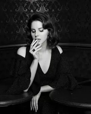 Lana Del Rey Onlyfans Leaked Nude Image #J2v0xv7njL