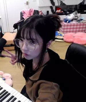 Lilypichu Onlyfans Leaked Nude Image #3pdxBEGA0C