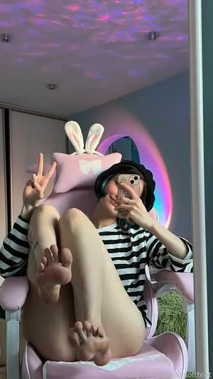 Loonassoftfeet Onlyfans Leaked Nude Image #DmDI9bONqE