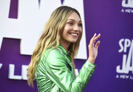 Maddie Ziegler Onlyfans Leaked Nude Image #xEqOK3seUm