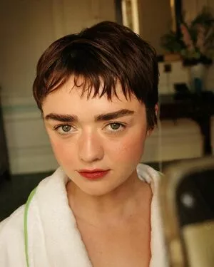 Maisie Williams Onlyfans Leaked Nude Image #IzaobHlpop