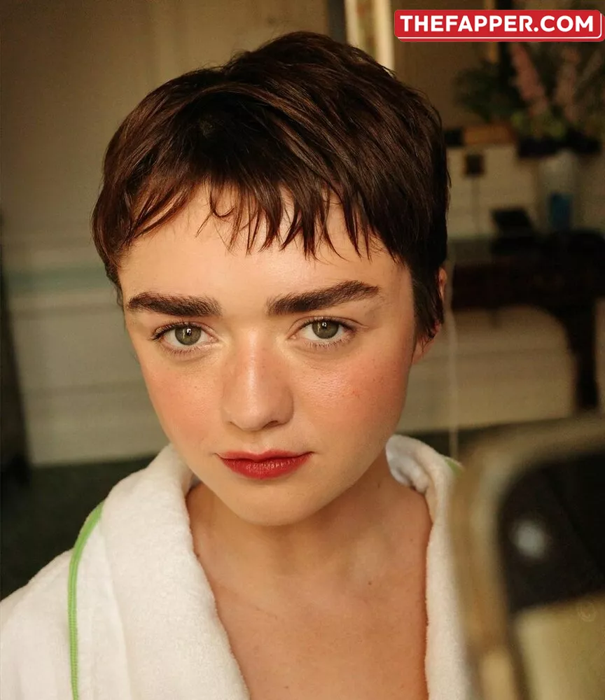 Maisie Williams  Onlyfans Leaked Nude Image #IzaobHlpop