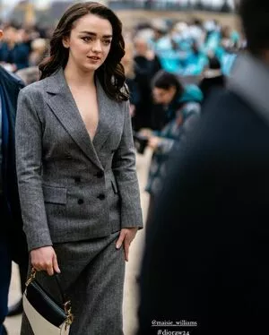 Maisie Williams Onlyfans Leaked Nude Image #vnW2RtT7j6