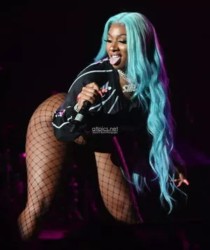 Megan Thee Stallion Onlyfans Leaked Nude Image #W7MzF6orke