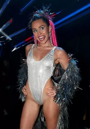 Miley Cyrus Onlyfans Leaked Nude Image #5O4McZx14B