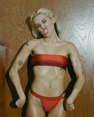 Miley Cyrus Onlyfans Leaked Nude Image #9KGueqQWaX