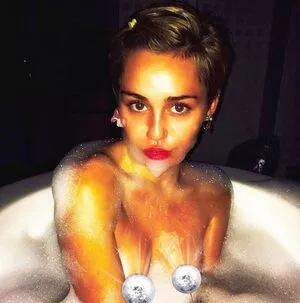 Miley Cyrus Onlyfans Leaked Nude Image #BUOQIVUO0U