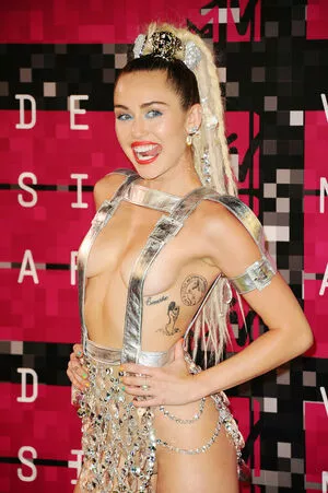 Miley Cyrus Onlyfans Leaked Nude Image #GUyfLUUidP