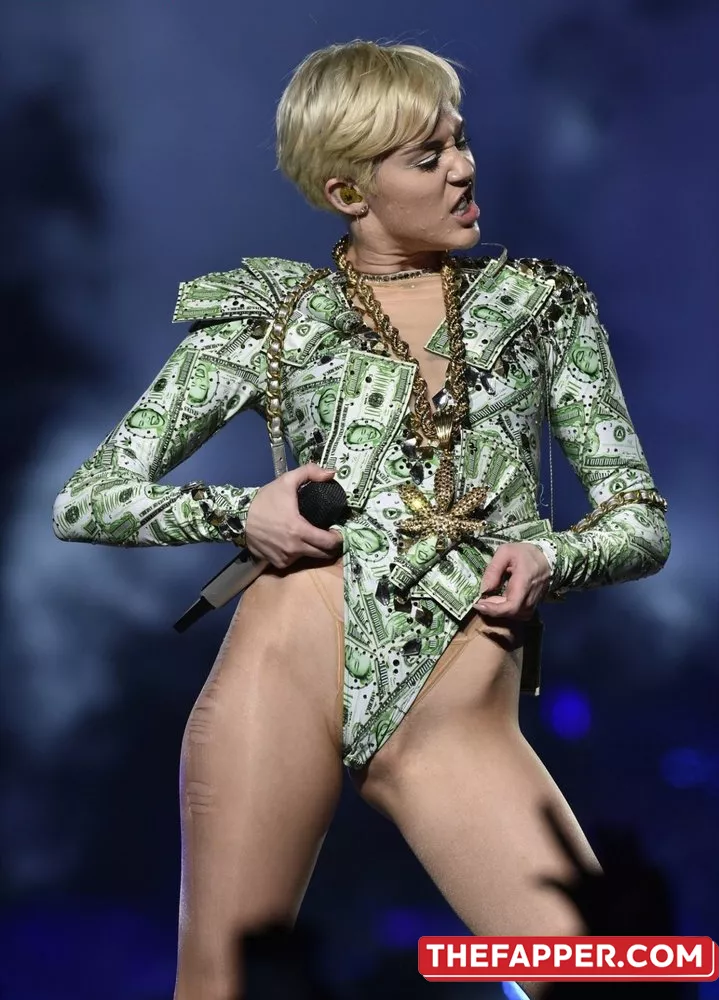 Miley Cyrus  Onlyfans Leaked Nude Image #I7JHPvbKF8