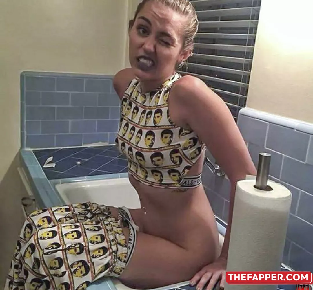 Miley Cyrus  Onlyfans Leaked Nude Image #JlGFttBJ2a