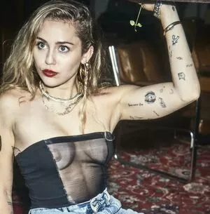 Miley Cyrus Onlyfans Leaked Nude Image #KfkOeb1BtX