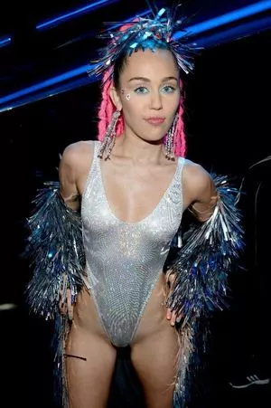 Miley Cyrus Onlyfans Leaked Nude Image #Ki98lKsTi5