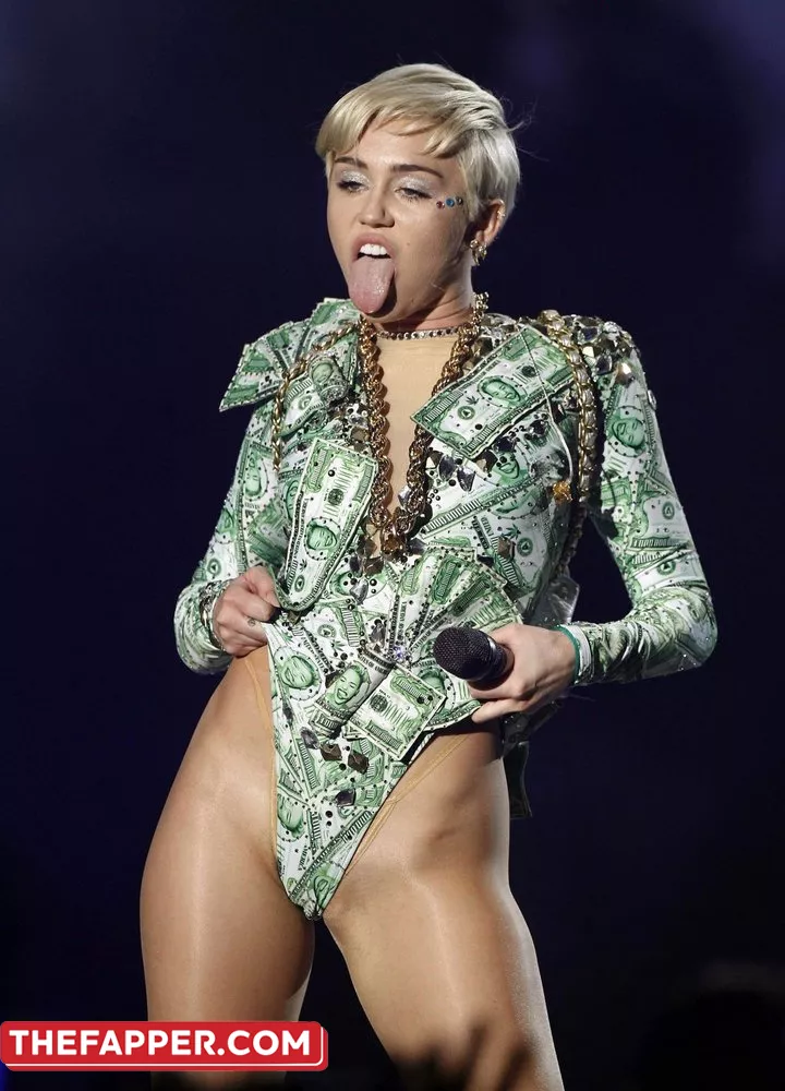 Miley Cyrus  Onlyfans Leaked Nude Image #MI0dD9olGQ