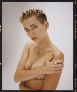 Miley Cyrus Onlyfans Leaked Nude Image #NMJl5sbSpM