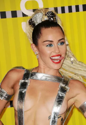 Miley Cyrus Onlyfans Leaked Nude Image #Ng4RRmnLV8