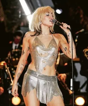 Miley Cyrus Onlyfans Leaked Nude Image #OTCktMdIIo