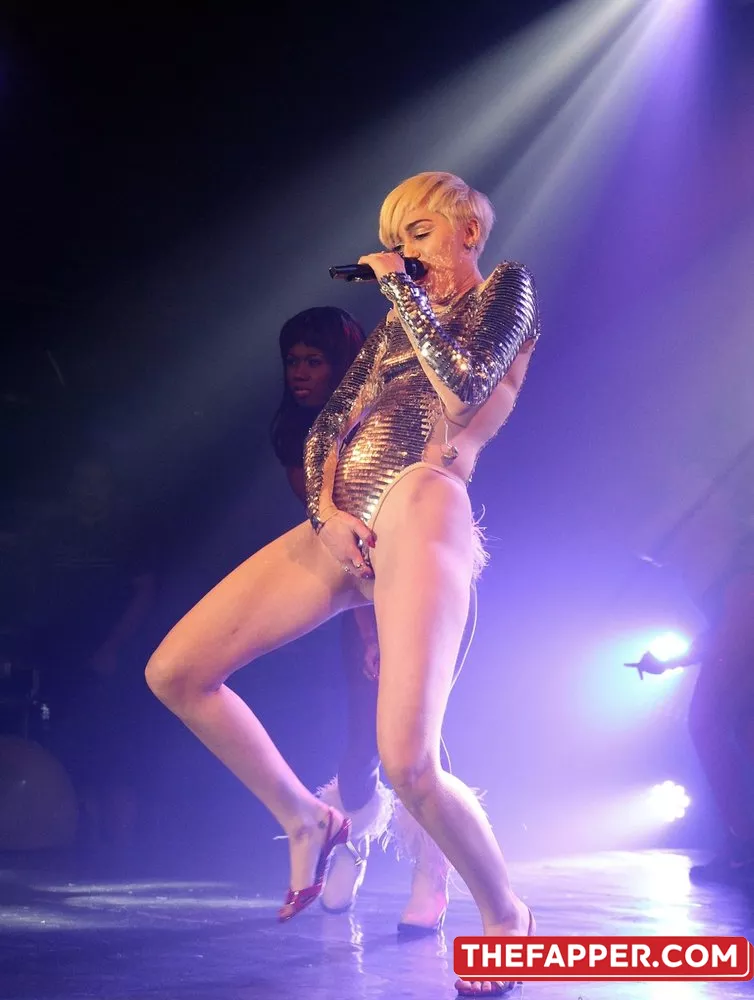 Miley Cyrus  Onlyfans Leaked Nude Image #OWaUJcZy4Q