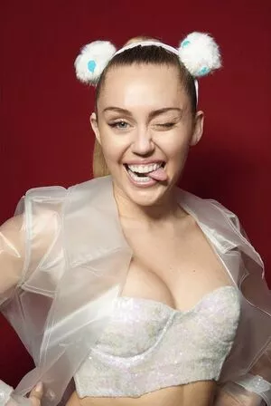 Miley Cyrus Onlyfans Leaked Nude Image #W3igkwRrY8