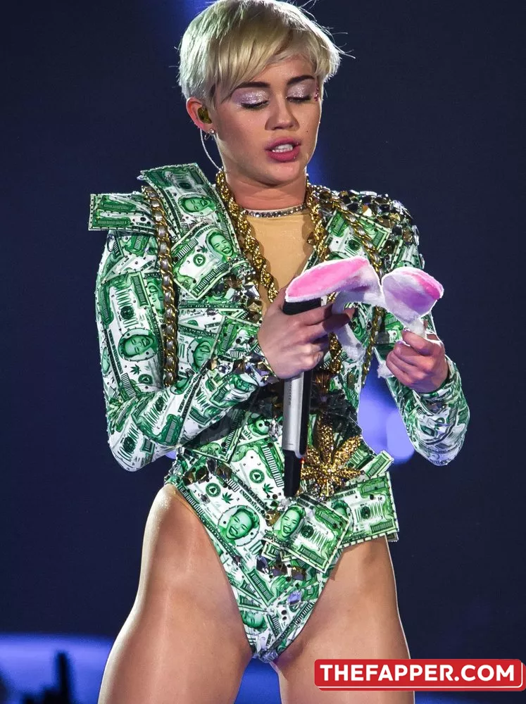 Miley Cyrus  Onlyfans Leaked Nude Image #WNQWo8hW3C