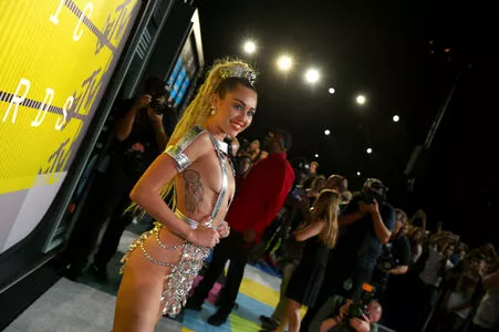 Miley Cyrus Onlyfans Leaked Nude Image #dJ62Sx8pSe