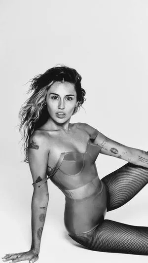 Miley Cyrus Onlyfans Leaked Nude Image #dRfmZOXfZv