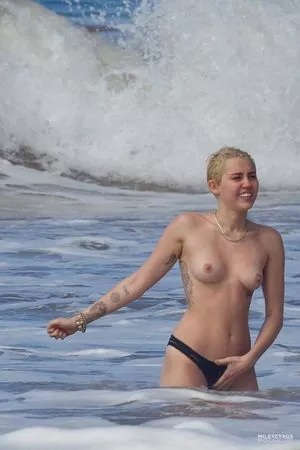 Miley Cyrus Onlyfans Leaked Nude Image #dlZmpHGyWf