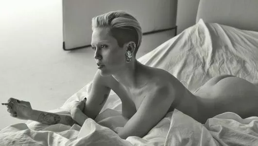 Miley Cyrus Onlyfans Leaked Nude Image #ebkFRdmo9c
