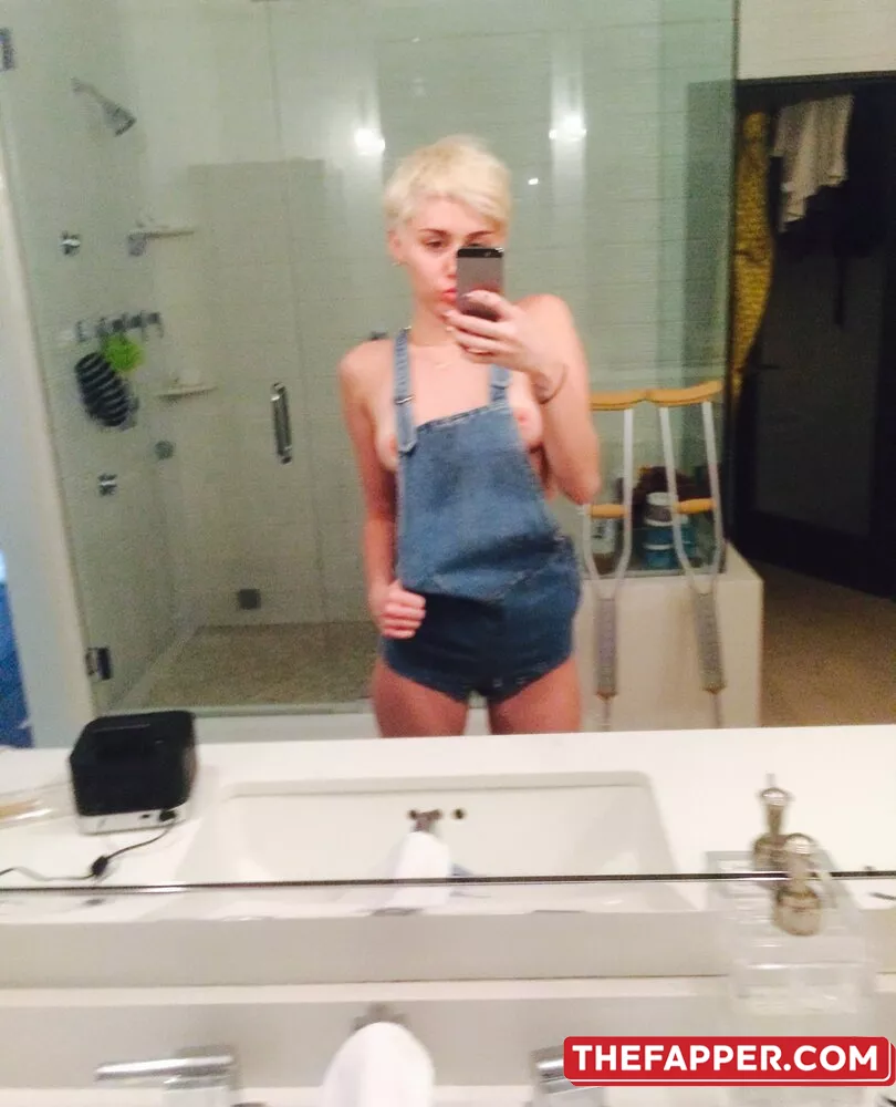 Miley Cyrus  Onlyfans Leaked Nude Image #f5EA3iyuIc