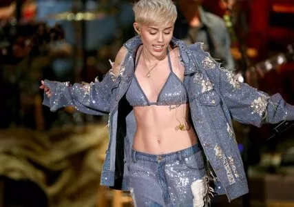 Miley Cyrus Onlyfans Leaked Nude Image #nL2HBa81pa