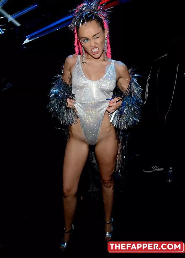 Miley Cyrus  Onlyfans Leaked Nude Image #nwINe9wiZQ