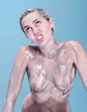 Miley Cyrus Onlyfans Leaked Nude Image #qVYpGB52nx