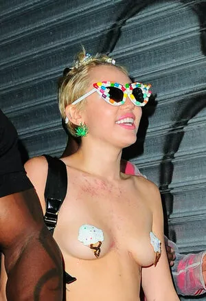 Miley Cyrus Onlyfans Leaked Nude Image #rasdJNOJk3