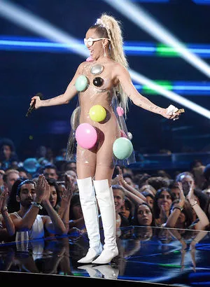 Miley Cyrus Onlyfans Leaked Nude Image #wWbF7hcii0