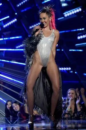 Miley Cyrus Onlyfans Leaked Nude Image #xlk6yJ1T0A