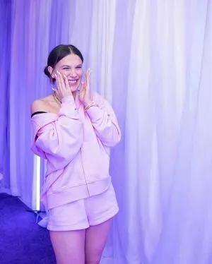 Millie Bobby Brown Onlyfans Leaked Nude Image #TlJi6Ji2KA