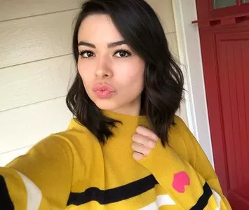 Miranda Cosgrove Onlyfans Leaked Nude Image #EIy2umaErC