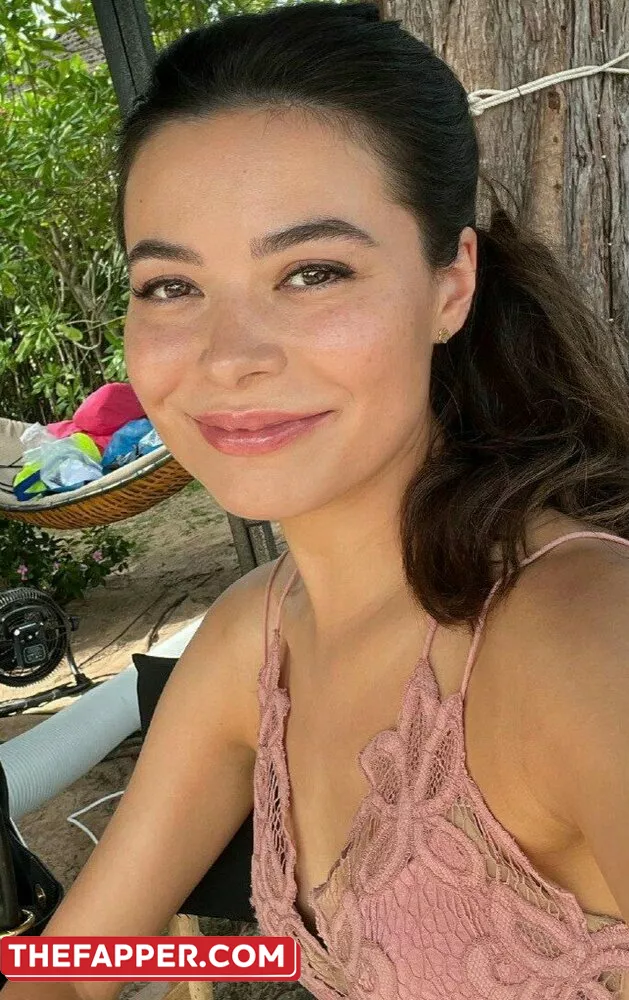 Miranda Cosgrove  Onlyfans Leaked Nude Image #Ol5bh9MVo1