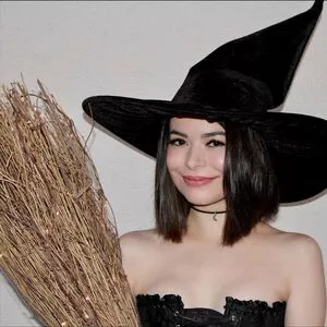 Miranda Cosgrove Onlyfans Leaked Nude Image #ZCgydp9VAa