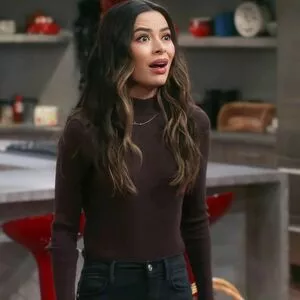 Miranda Cosgrove OnlyFans Leak ko0MXPUkbw