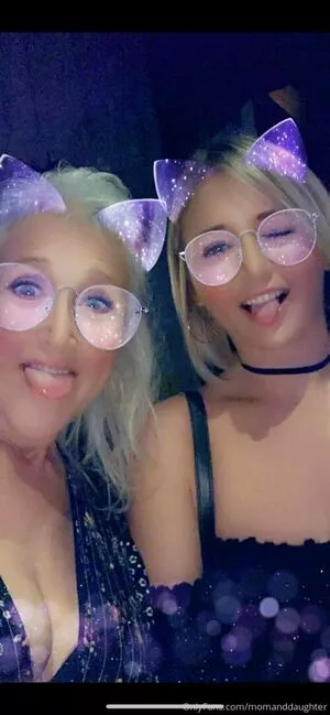 Momanddaughter Onlyfans Leaked Nude Image #SiPIcqoZsp