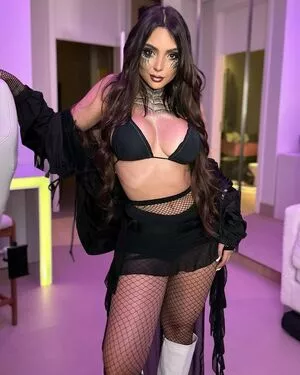 Nyvi Estephan Onlyfans Leaked Nude Image #J2XkeS7rac