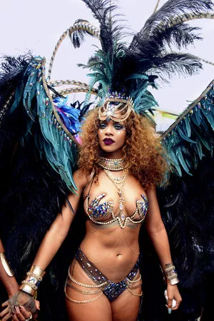 Rihanna Onlyfans Leaked Nude Image #4UZ4JSXe3X