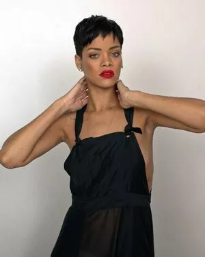 Rihanna OnlyFans Leak ENbMbtR49X