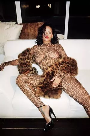 Rihanna Onlyfans Leaked Nude Image #FjfBXJWiaF